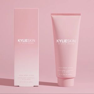 Kylie skin body scrub in rose (unboxed!)